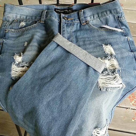 NWT Distressed Jeans - Picture 3 of 4