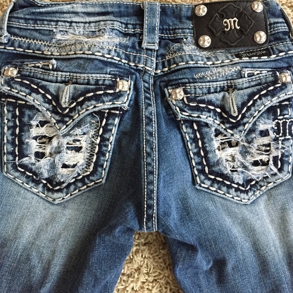 Miss Me Bermudas - Picture 1 of 3