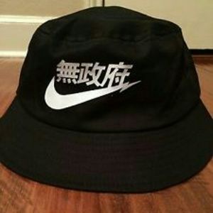 Rare nike bucket hat