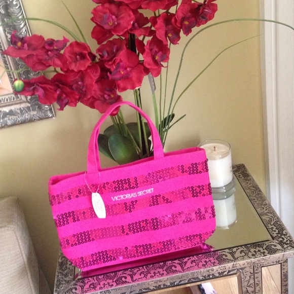 🌸 Hot pink VS bag 🌸 - Picture 2 of 3