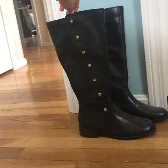 Black boots