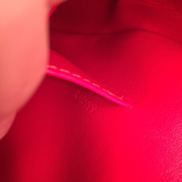 ๐ซSOLD๐ซ on another site. 100%authentic LV red - Picture 3 of 4