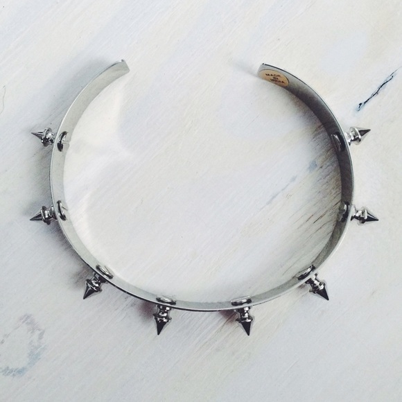 ❌SOLD❌ Nasty Gal Tree Spike Collar - Picture 3 of 3