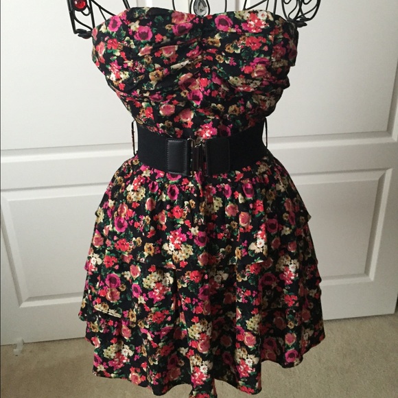 Forever 21 strapless dress
