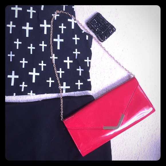 Red Aldo Clutch 👠💋
