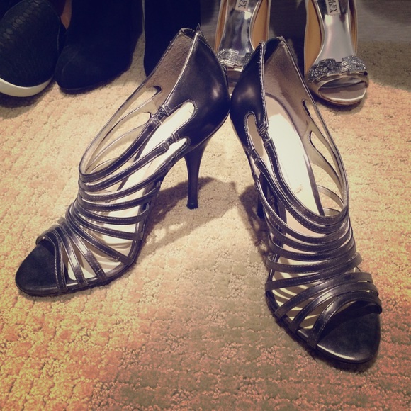 BCBG Max Azria Gunmetal Pewter Caged Strap Heels