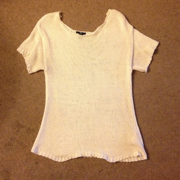 Off white short sleeved "sweater"