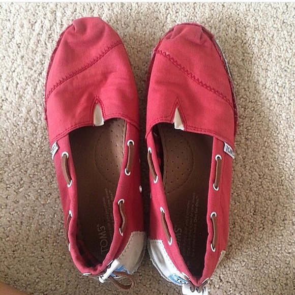 Red Toms