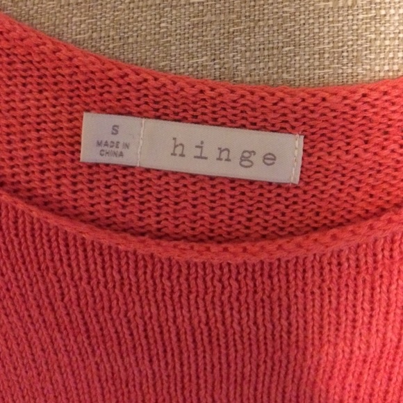 Hinge Crochet Top - Picture 2 of 3