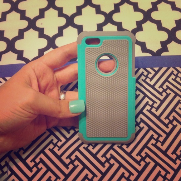 Brand NEW iPhone 5c - dual layer silicone case