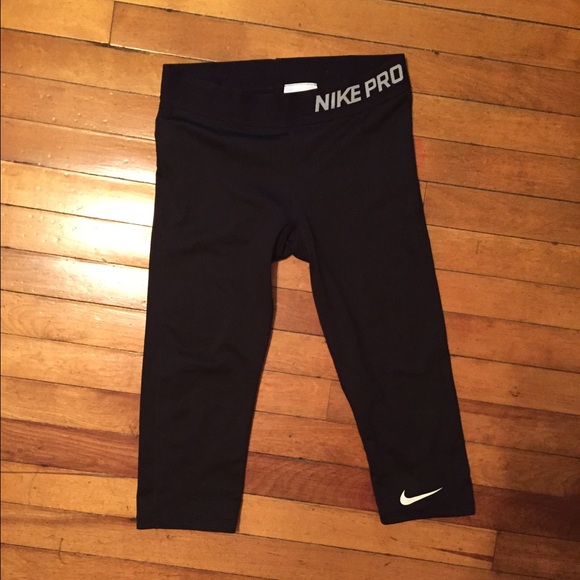 Nike Pro Black Capris