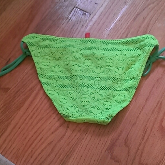 🎁NWT🎁 VS 🍀 Lacy lime neon bright bikini green🍏🥝👽🆓FREE🆓W/ANY$38 BUNDLE❣️ - Picture 3 of 5