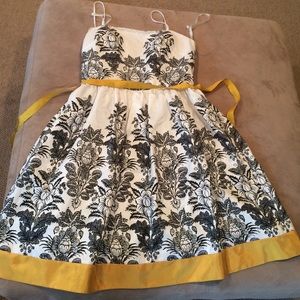 gorgeous white and black dress, worn once!