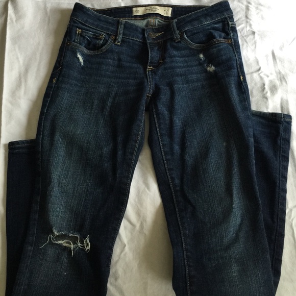 Distressed A&F jeans size w24 L31