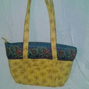 Fashionable tote bag.