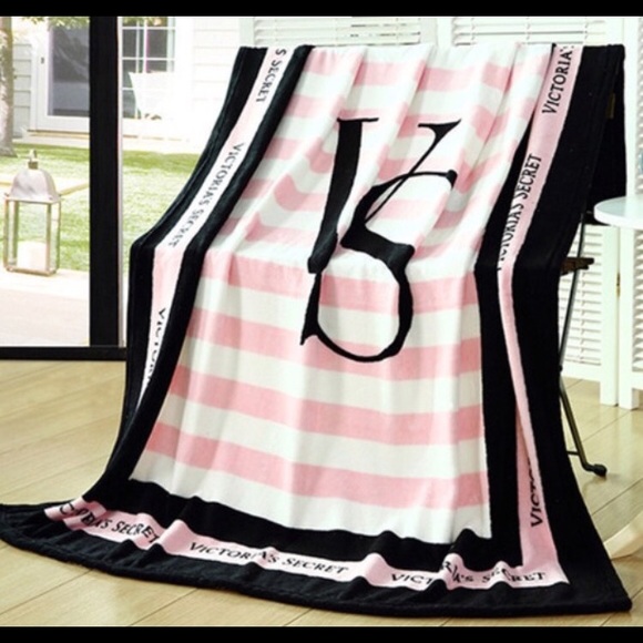 Victoria's Secret fleece blanket
