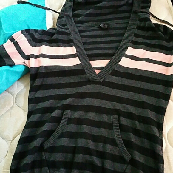 Rue 21 sweater