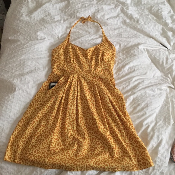 Handmade giraffe halter dress, the BEST pockets - Picture 2 of 3