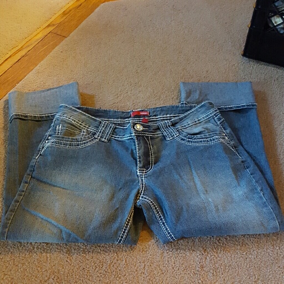 Bongo Size 11 Cuffed Capri Jeans