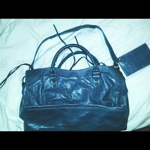 balenciaga classic city arena