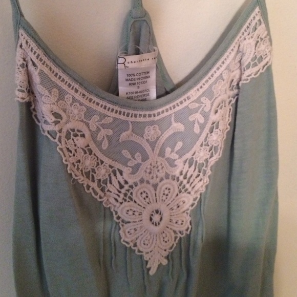 Green tank top - Picture 2 of 3