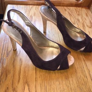 Guess 6.5 brown suede sling back pump