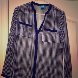 Black and white long sleeve top