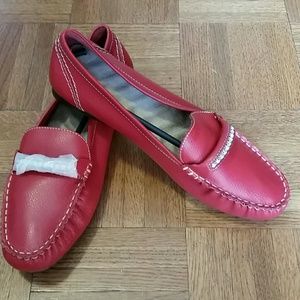 ::NWT:: AVON RED WOMENS LOAFERS