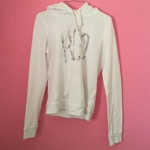 white hollister hoodie