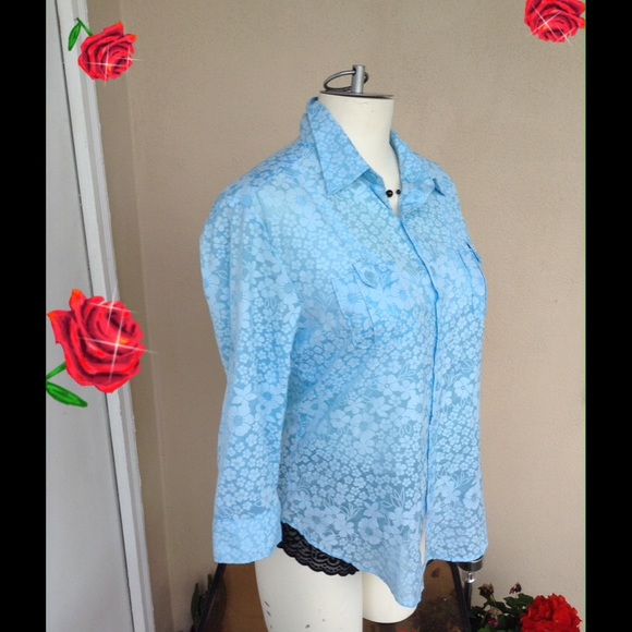 Blue sheer flower blouse😍😍💕SALE😍😍💕 - Picture 4 of 4