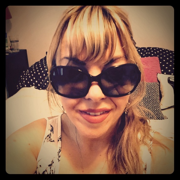 Authentic Michael kors sunglasses