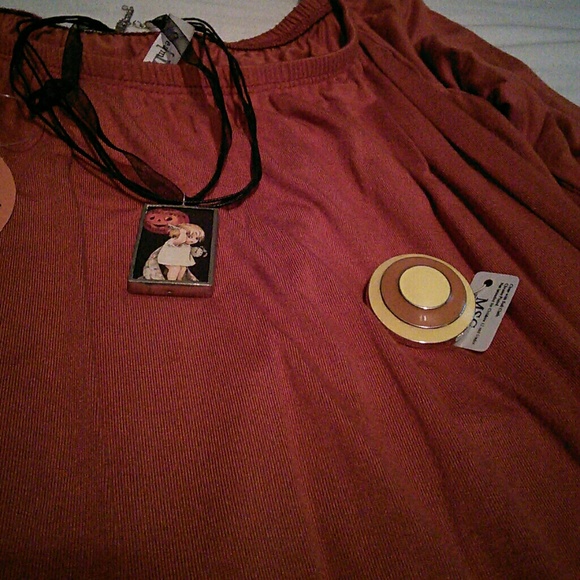 Orange Top - Picture 2 of 3