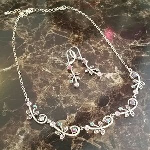 SILVER FLORAL NECKLACE EARRING SET