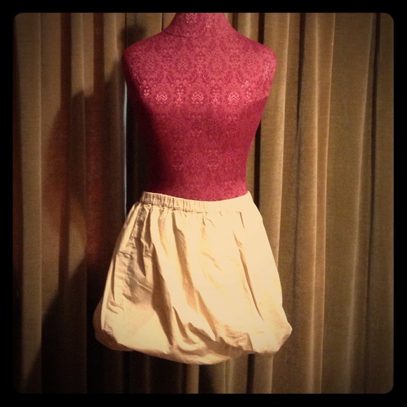 J Crew adorable pouf skirt!  Size S