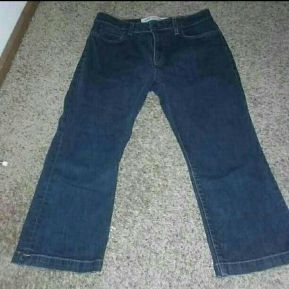 ❌❌SOLD❌❌Gap boot cut capris