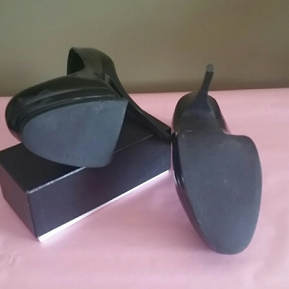 BEBE STILETTOS - Picture 3 of 4