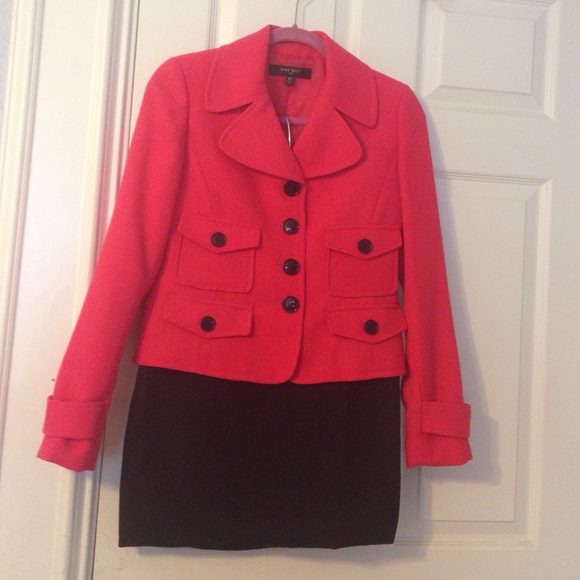 🌷Pink and Black Skirt Suit🌸