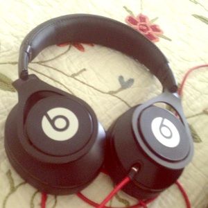 Black beats by Dre HD