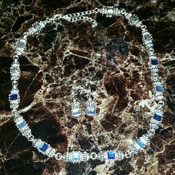 SILVER COSTUME JEWELRY SET