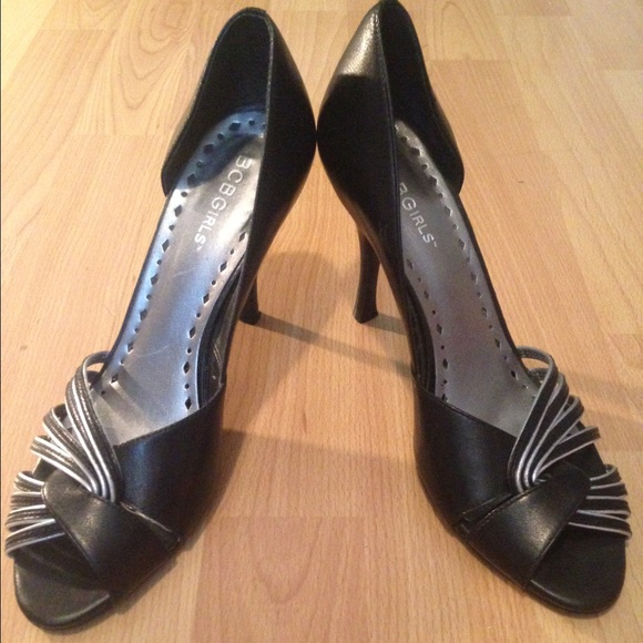 BCBGirls black&silver side cut out, Sz 7 1/2