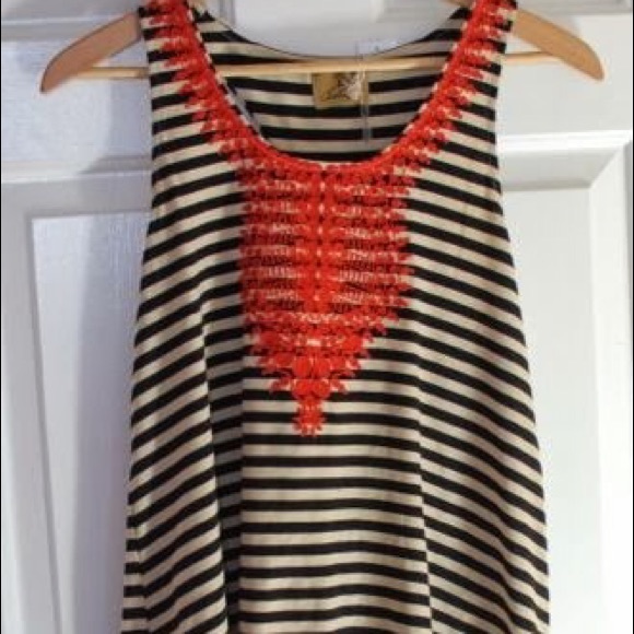 Stitch fix Tops - Looking for: Le Sample Kahlo Tank Stitch fix
