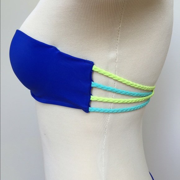 Victoria's Secret bandeau and bottoms - Picture 2 of 4