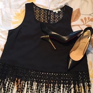 NWOT Beautiful Black/Crochet Crop Top w/Shingles