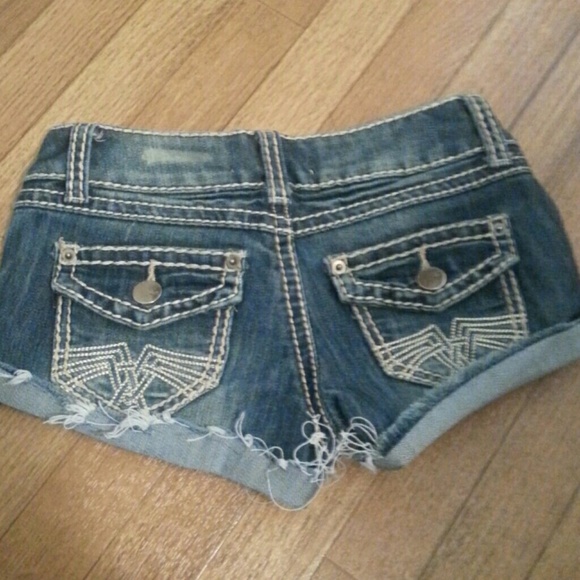 Shorts - Picture 2 of 2