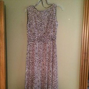 Brown sleeveless dress