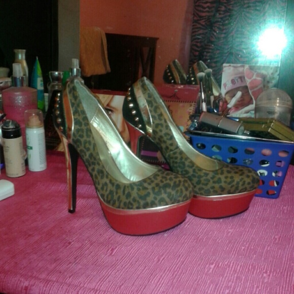 Leopard heels