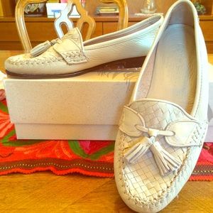 Cole Haan NEW  Ivory "Josey" Loafers in box
