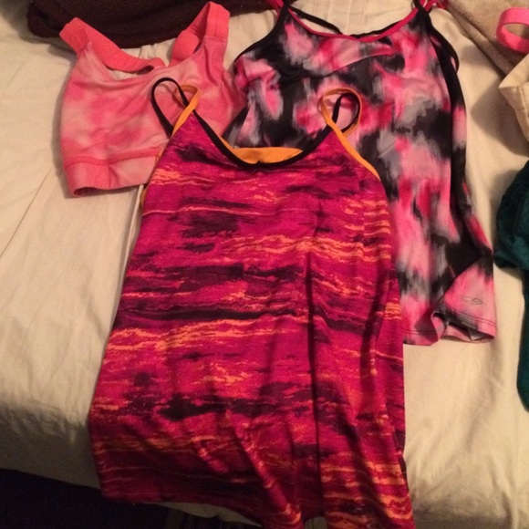 Work out clothes bundle!! 💪🏼