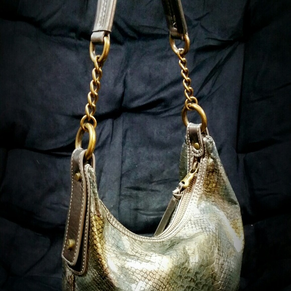 Edgy Chic - Picture 3 of 3