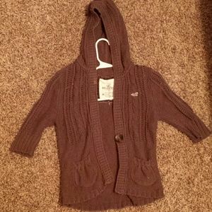 Hollister brown quarter length